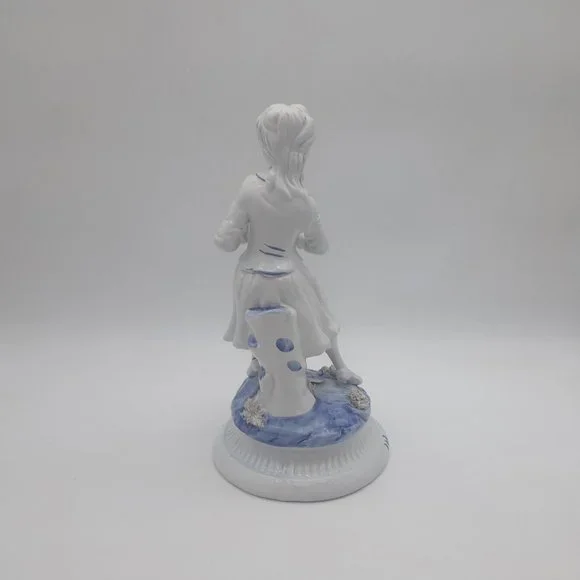 Capodimonte Statue - Picture 4 of 11